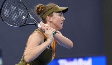 Noskova advances to China Open fourth round after Zheng retires