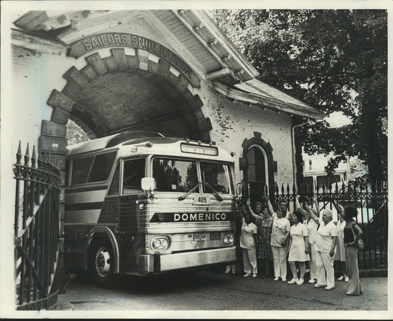 Vintage photos of buses on Staten Island