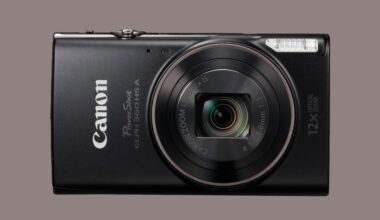 Canon is bringing back a point-and-shoot from 2016 with fewer features and a higher price (it’s viral)