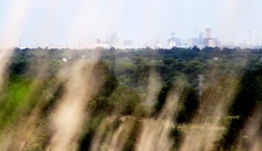 TCU Iron Skillet victory bet brings mayoral donation to Fort Worth’s open space efforts