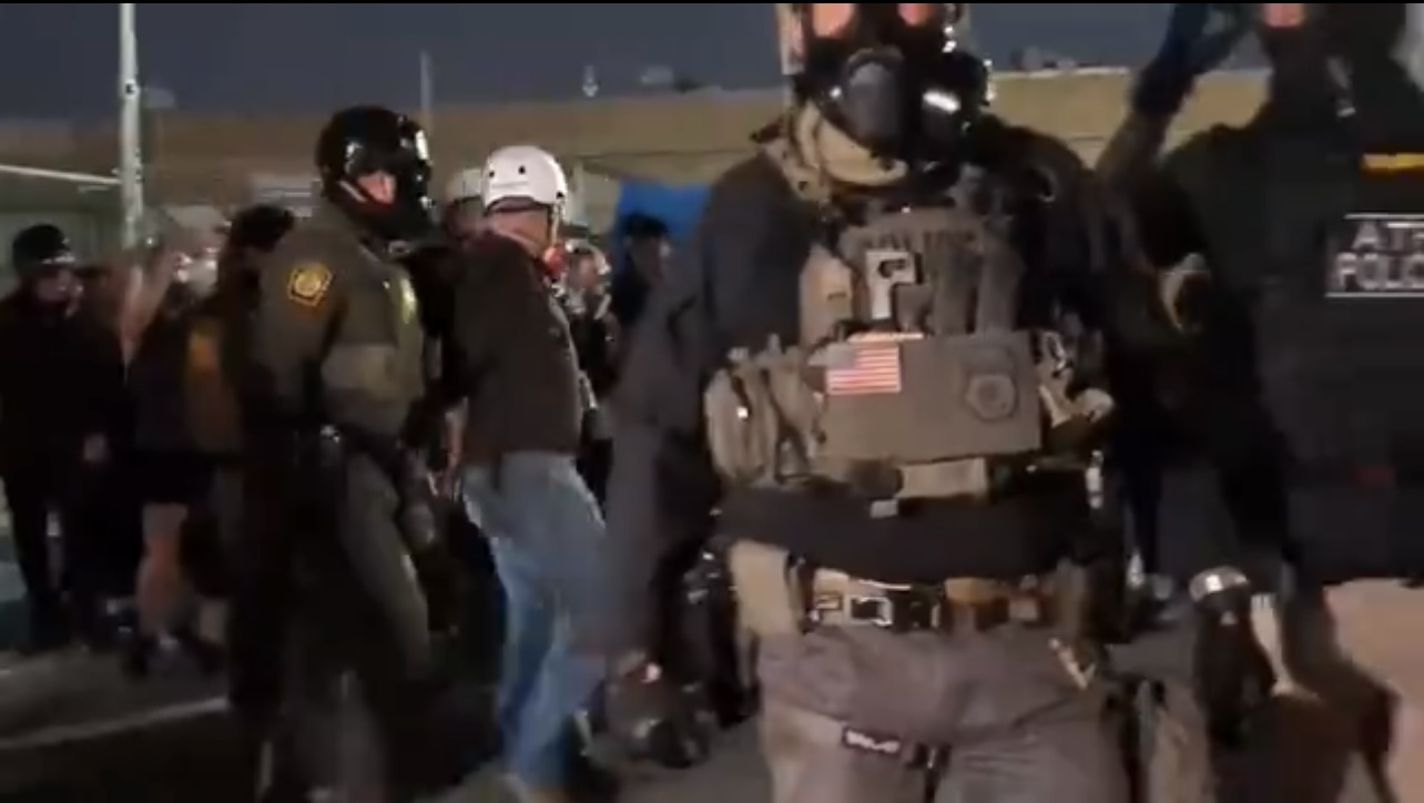 Chicago journalist detained while covering protest outside Broadview immigration facility - The TRiiBE