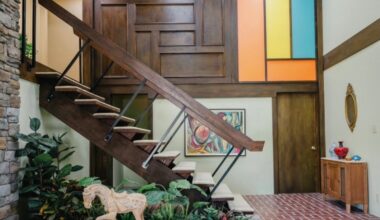 Visit the Brady Bunch House for a Rare Fundraiser in L.A.