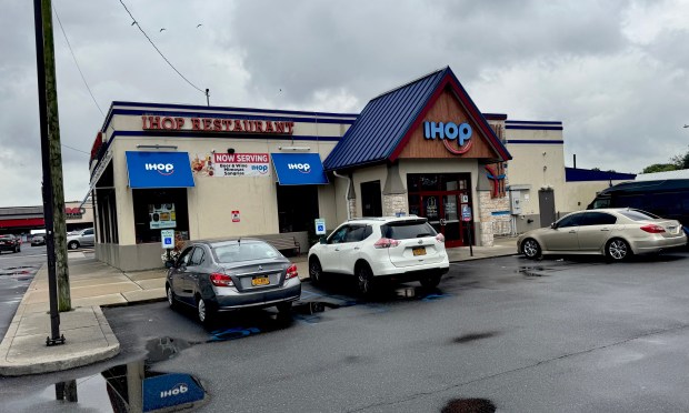 Hector Reinoso-Perez was fatally stabbed at this IHOP on Flatlands Ave. in Brooklyn on Friday.