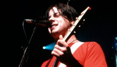 3 Garage Rock Bands That Helped Revive American Rock Music in the 2000s