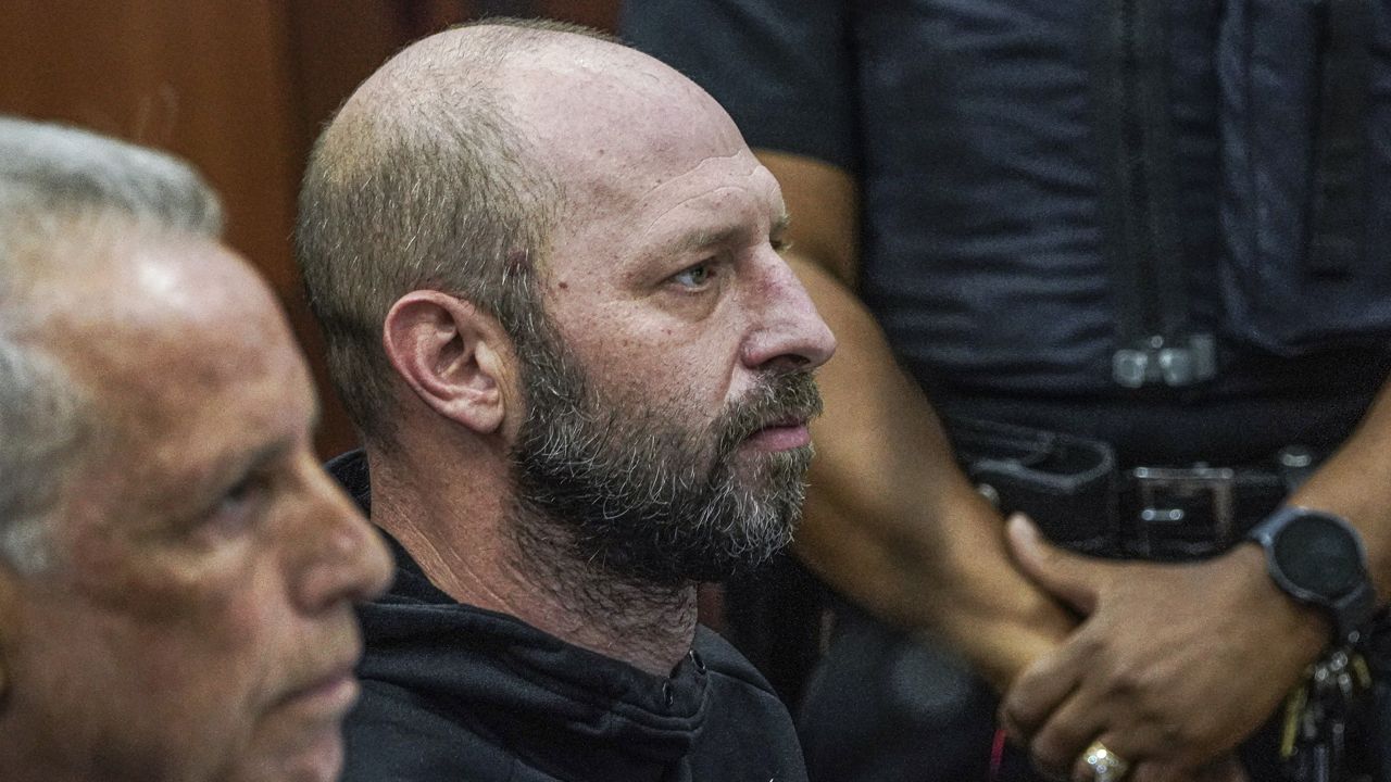 Jeremy Fistel, right, sits at the defense table during his arraignment in Queens criminal court, Thursday, Sept. 18, 2025, in New York. (AP Photo/Dean Moses, Pool)