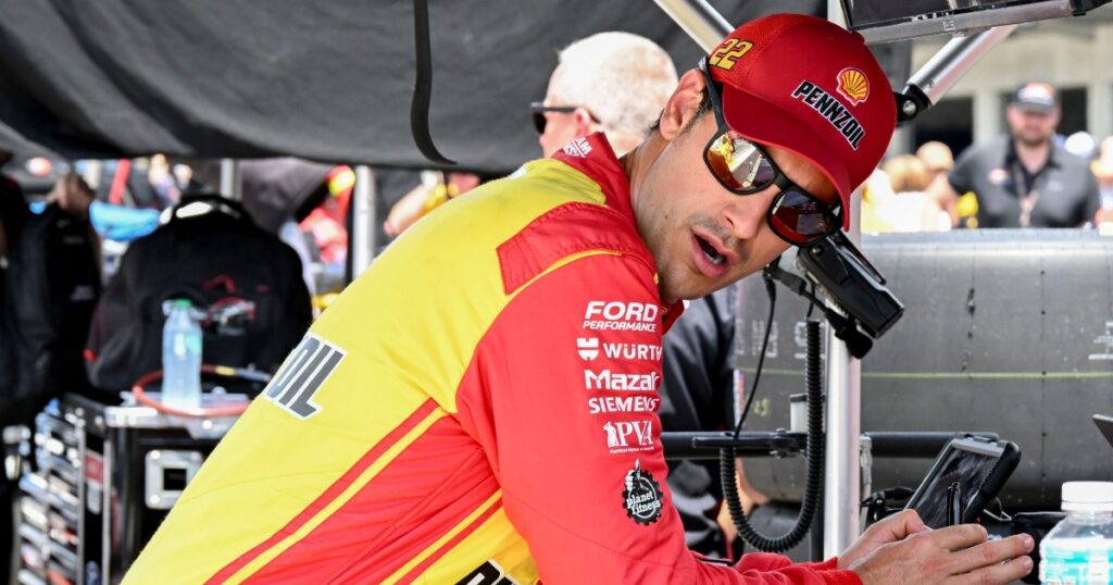 Joey Logano Kevin Harvick