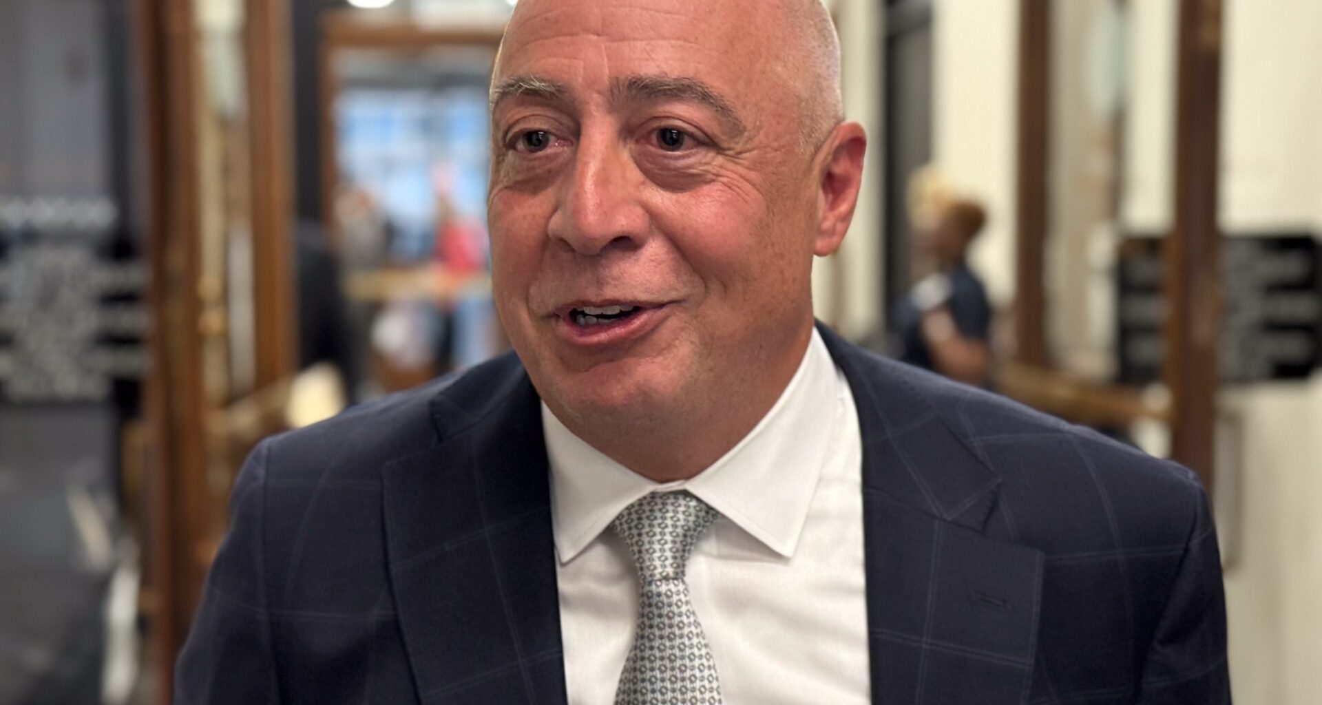 Charles Beach elected Cook County chief judge