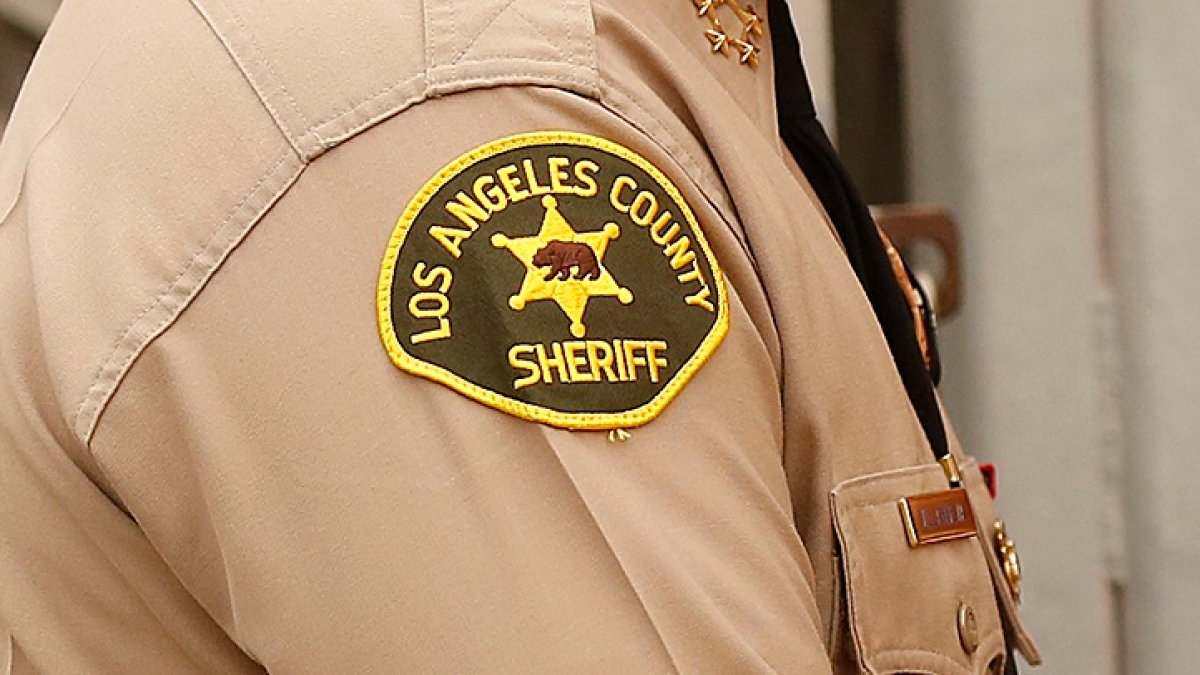 Father arrested in death of baby in car – NBC Los Angeles