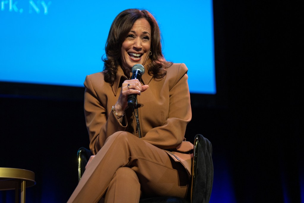Former Vice President Kamala Harris gives message of hope during book tour stop in Los Angeles – Daily News