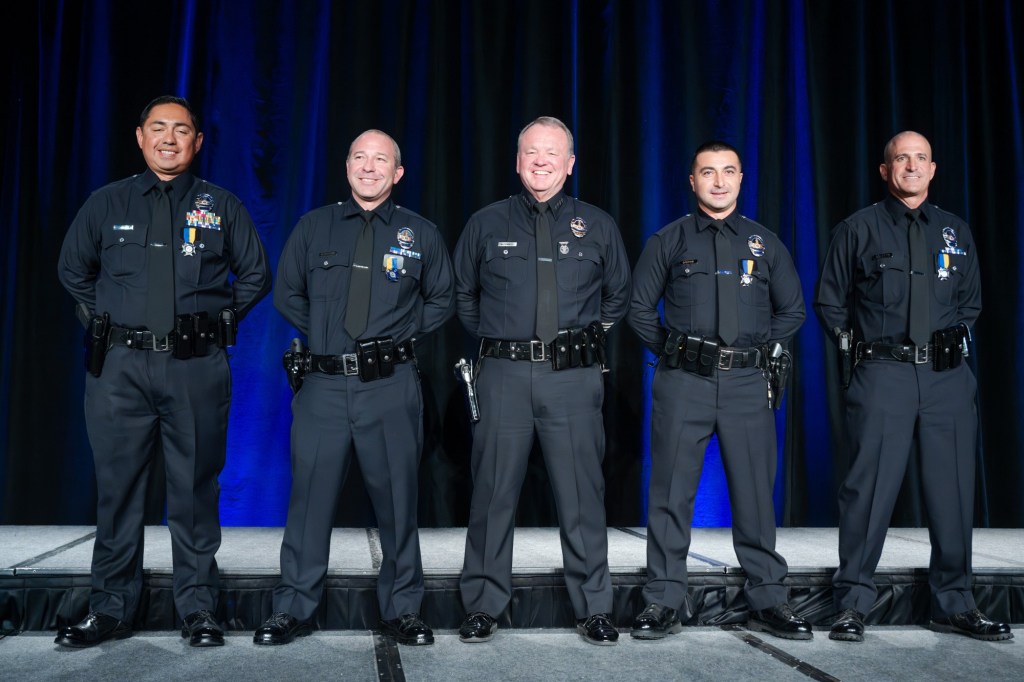 ‘Above and Beyond’ ceremony honors 16 heroic LAPD officers – Daily News