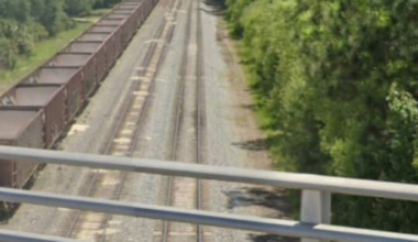 Does the city regulate noise near rail lines?