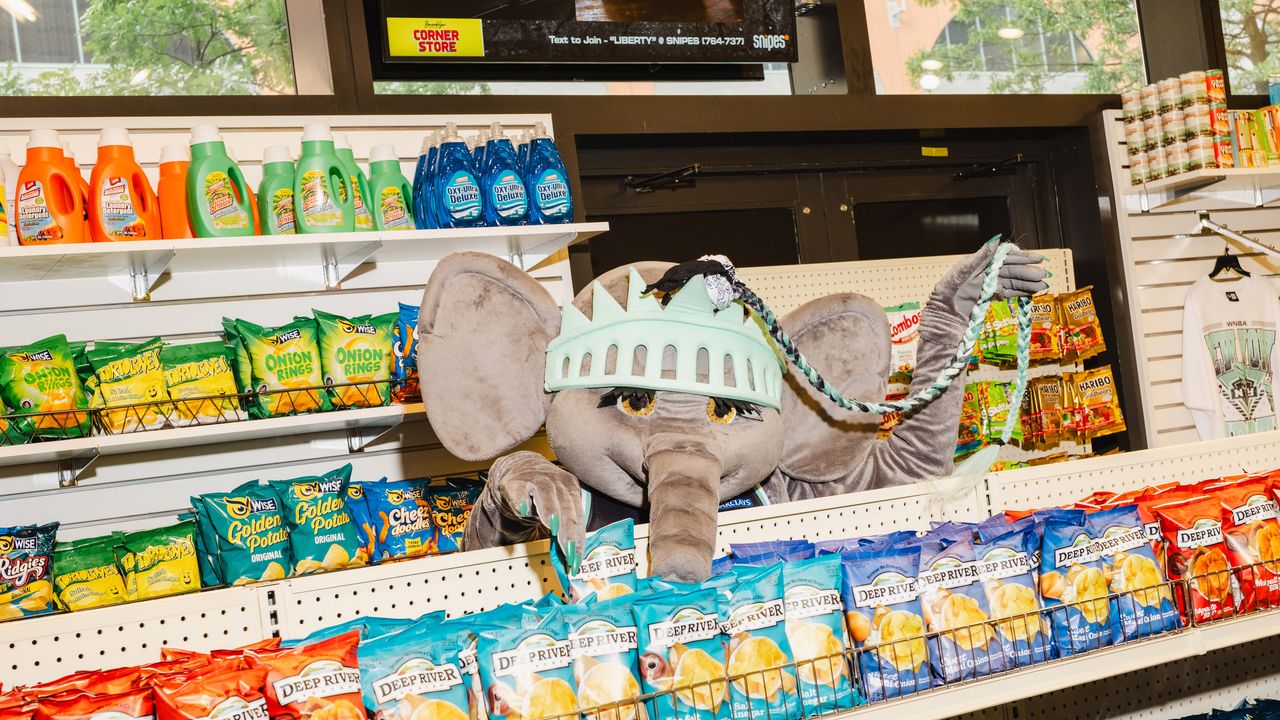 How The New York Liberty's Mascot, Ellie the Elephant, Gets Ready on Game Day