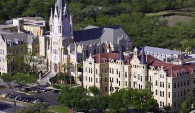 Our Lady of the Lake University budget cuts end 16 degree programs; nearly 200 students affected, 19 professors let go