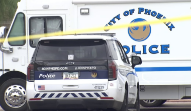 Man shot, killed in west Phoenix neighborhood