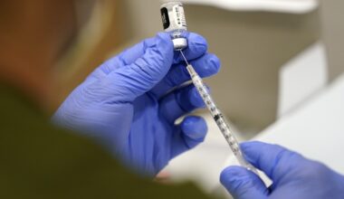 Virginia families face hurdles getting updated COVID-19 vaccine amid prescription confusion