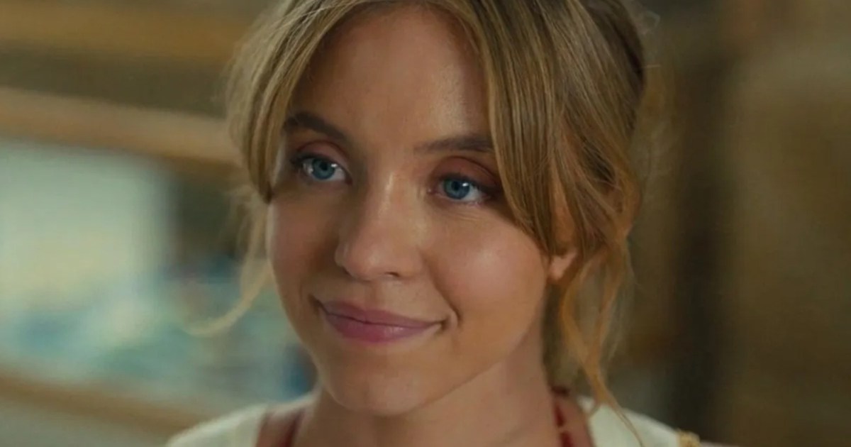 Sydney Sweeney Opts for Mini Skirt for Scooter Braun Date Night