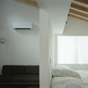 Overlap House / Office Sugurufukuda - Interior Photography, Bedroom, Bed, Lighting