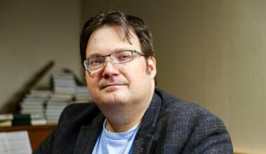 Sneak peek of new ‘Mistborn’ series – Deseret News