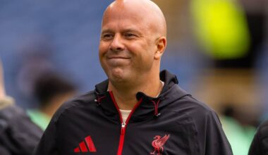 BURNLEY, ENGLAND - Sunday, September 14, 2025: Liverpool's head coach Arne Slot arrives before the FA Premier League match between Burnley FC and Liverpool FC at Turf Moor. (Photo by David Rawcliffe/Propaganda)