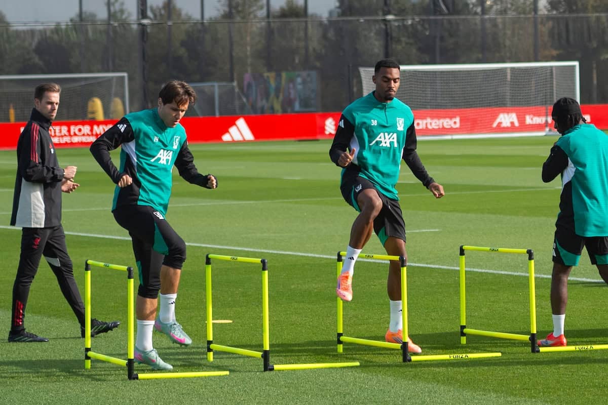 LIVERPOOL, ENGLAND - Monday, September 29, 2025: Liverpool team-mates Federico Chiesa (L) and Ryan Gravenberch during a training session at the AXA Training Centre ahead of the UEFA Champions League match between Galatasaray A.?. and Liverpool FC. (Photo by Richard Martin-Roberts/Propaganda)
