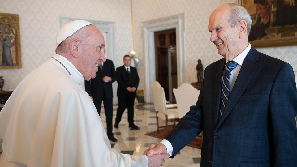Presidents Nelson and Ballard meets with the Pope