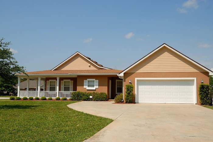 Florida residents divided over proposed HOA elimination in Florida