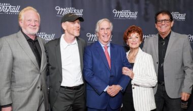 ‘Happy Days’ cast reflects on early fame and lifelong friendship – Deseret News