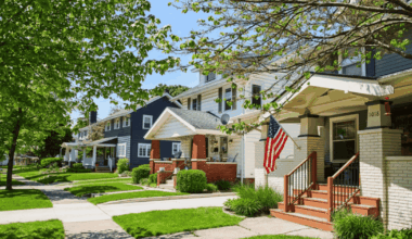 Mortgage rates plummet; analysts now predict 3 Fed cuts
