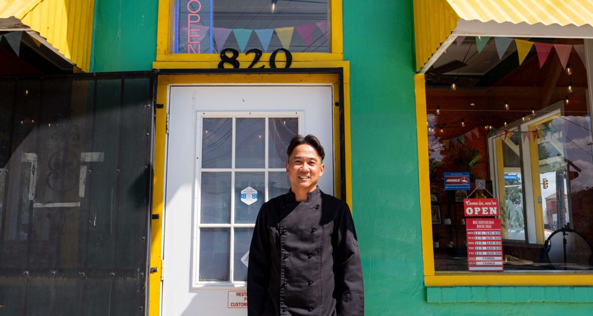 Baby hippo-named restaurant fills Thai void in Beacon Hill