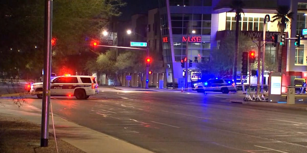 Deadly crash prompts closure of McDowell Road in Phoenix