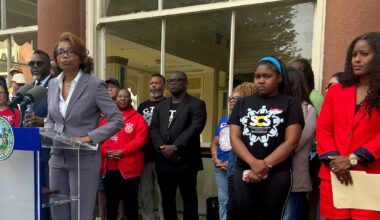 Chicago school board to begin district CEO candidate interviews