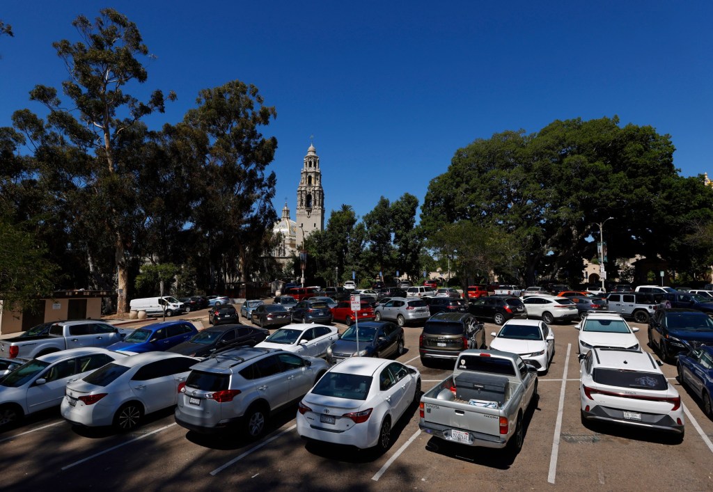 San Diego approves parking fees for Balboa Park, but delays start date several months – San Diego Union-Tribune