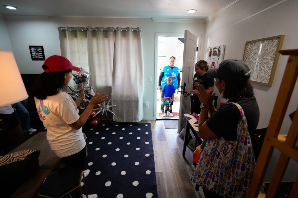 So you’re no longer homeless, but your home’s empty? This group can help. – San Diego Union-Tribune