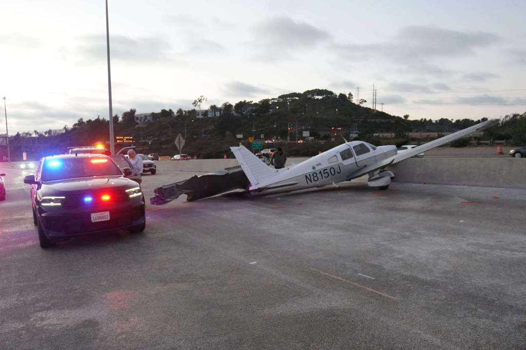 Pilot who landed on I-805 had switched fuel tanks