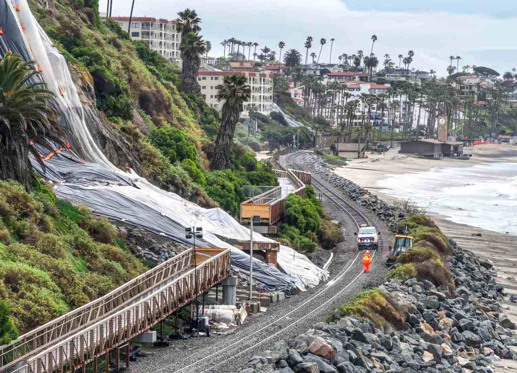O.C. grand jury investigates closures on San Diego's only rail connection