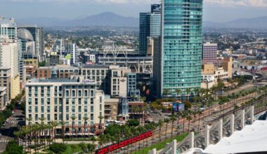 San Diego approves $25 minimum wage for most tourism workers – San Diego Union-Tribune