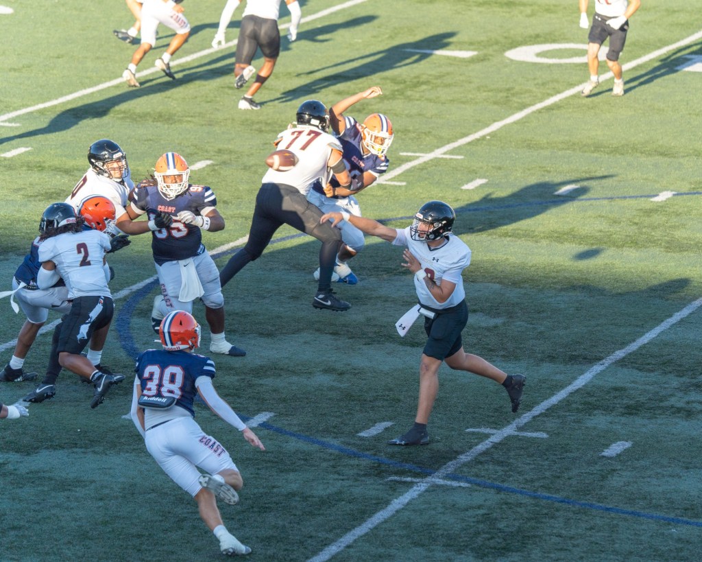 Mesa, Southwestern win, setting up Saturday showdown