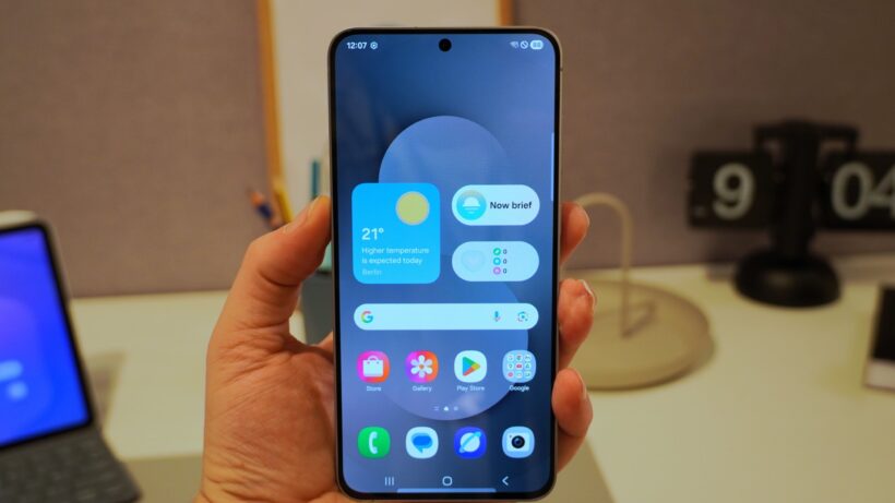 Samsung Galaxy S25 FE in hand