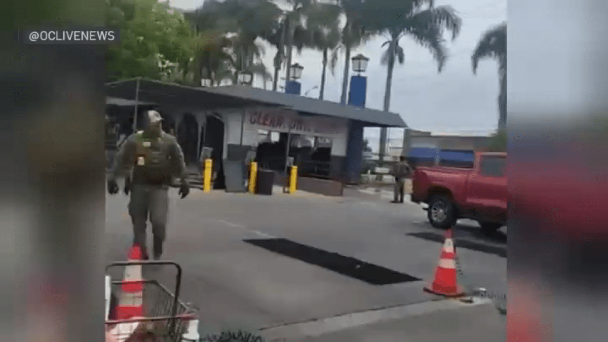 Two detained in immigration raid at Santa Ana car wash – NBC Los Angeles