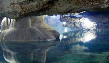 a massive ocean 700 km beneath Earth’s surface