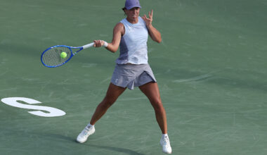 Swiatek wins in Seoul, inspired on 'great adventure' by family connection