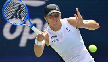 Swiatek back in US Open quarters, then straight to the practice court
