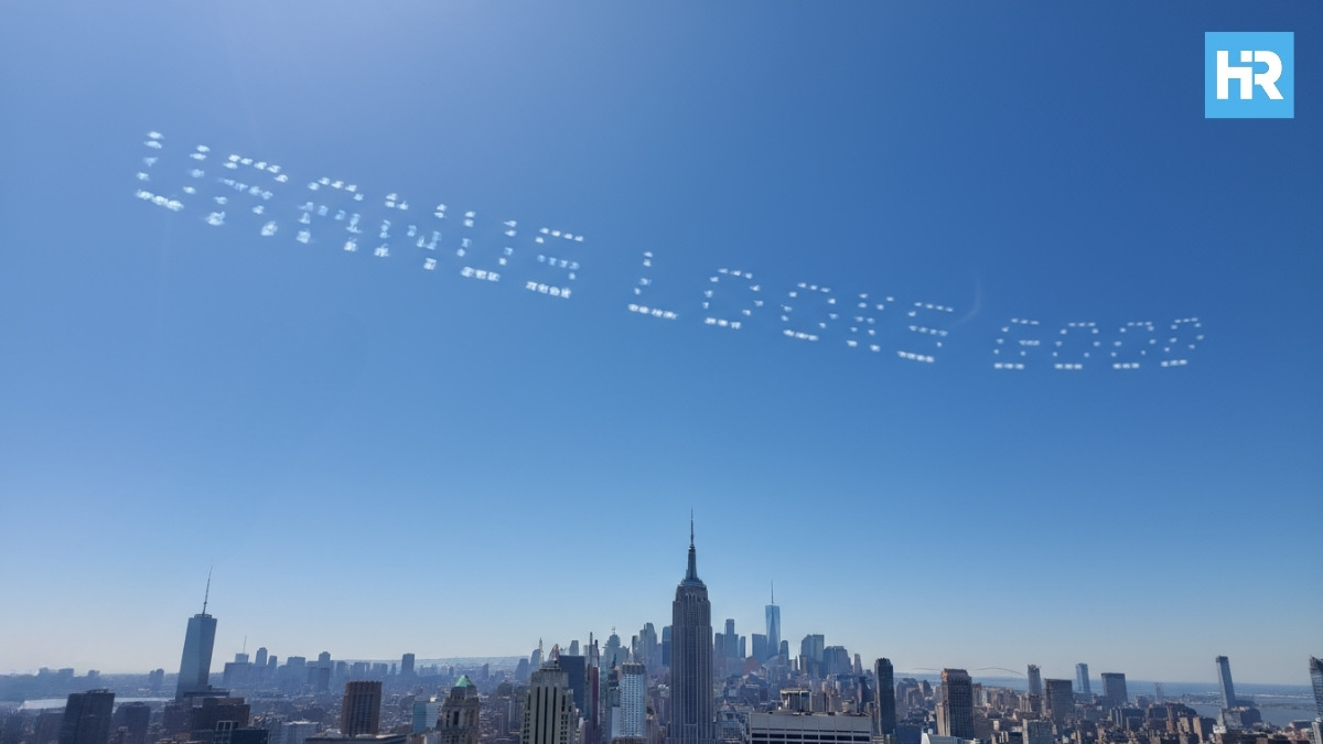 Five Pilots Spell ‘Uranus Looks Good’ Across NYC and NJ