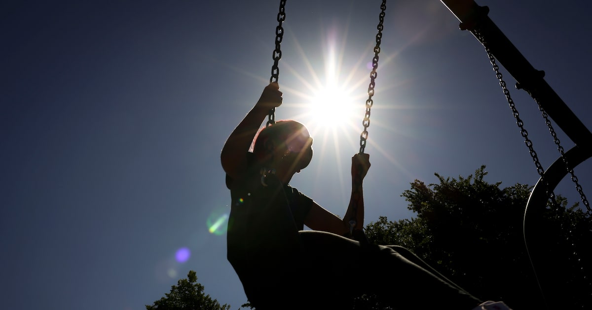 Clear skies in forecast Wednesday for Dallas-Fort Worth before temperatures rise