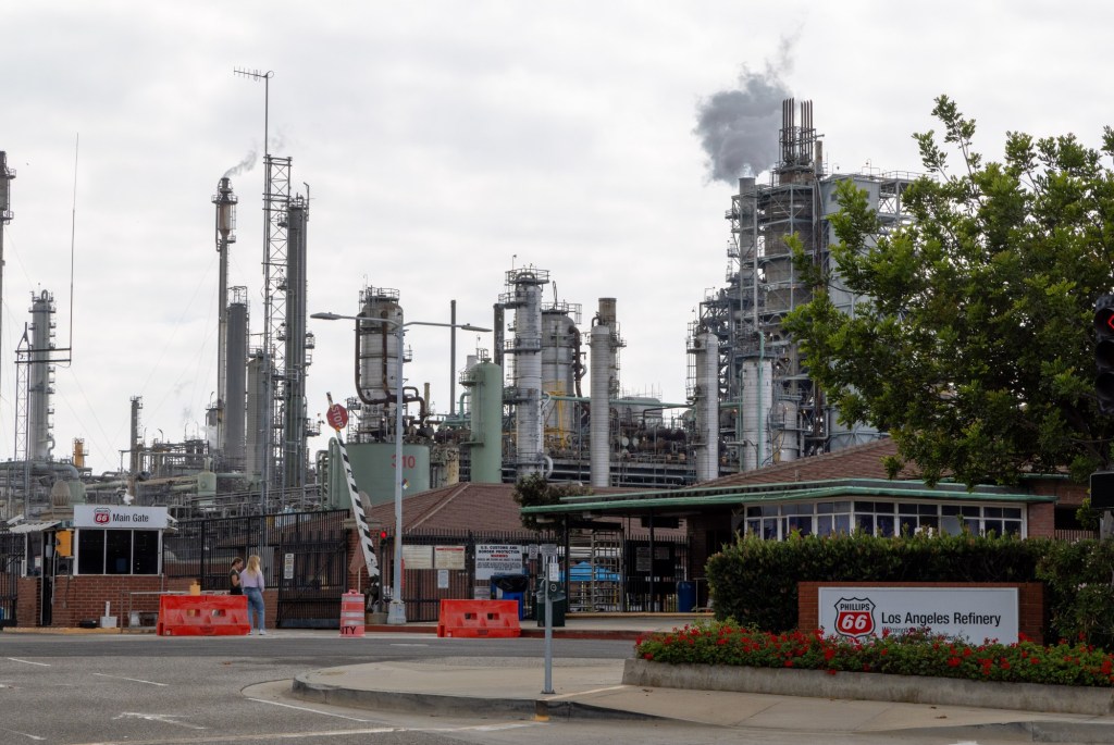 Refinery shutdown in Los Angeles area may start as soon as this week. What does it mean for you at the pump? – San Diego Union-Tribune