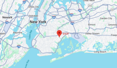 Man fatally stabbed inside popular Brooklyn eatery: Report