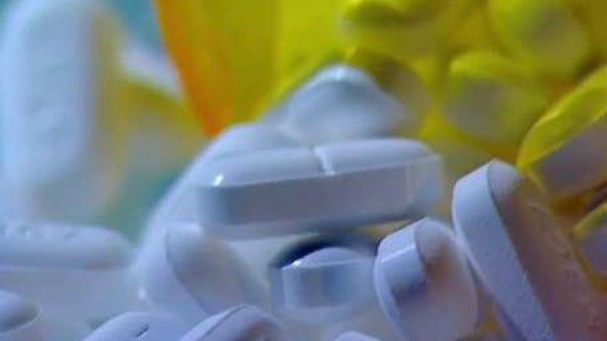 How to save money on prescription drugs — with or without insurance – NBC Chicago