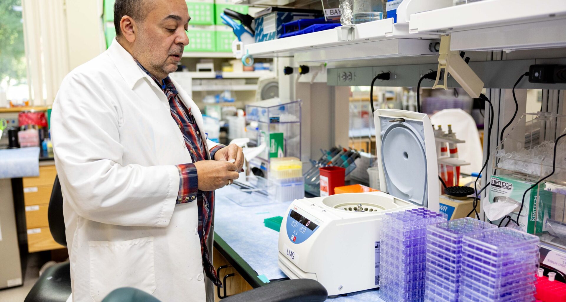 San Antonio researcher seeking 'universal flu vaccine'