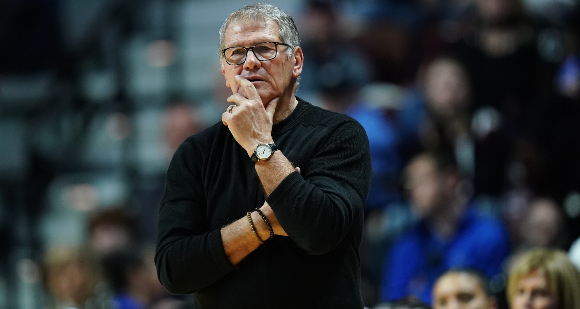 “You Feel Bad for the Kid”: When Geno Auriemma Pointed Out the Difference Between Supportive and “Crazy” Parents
