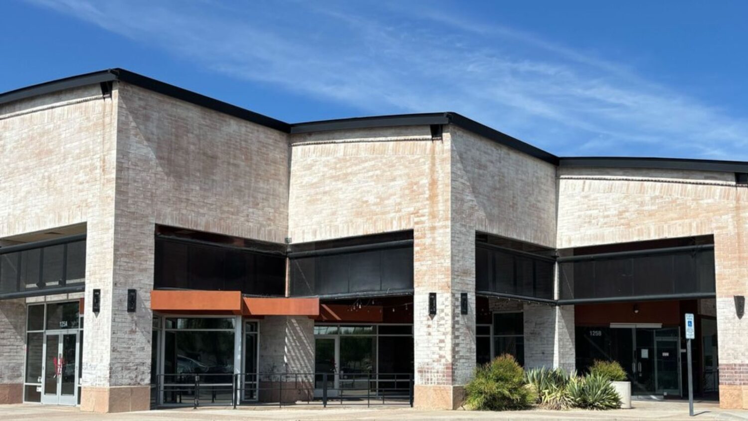 Torchy’s Tacos exits north Phoenix site...
